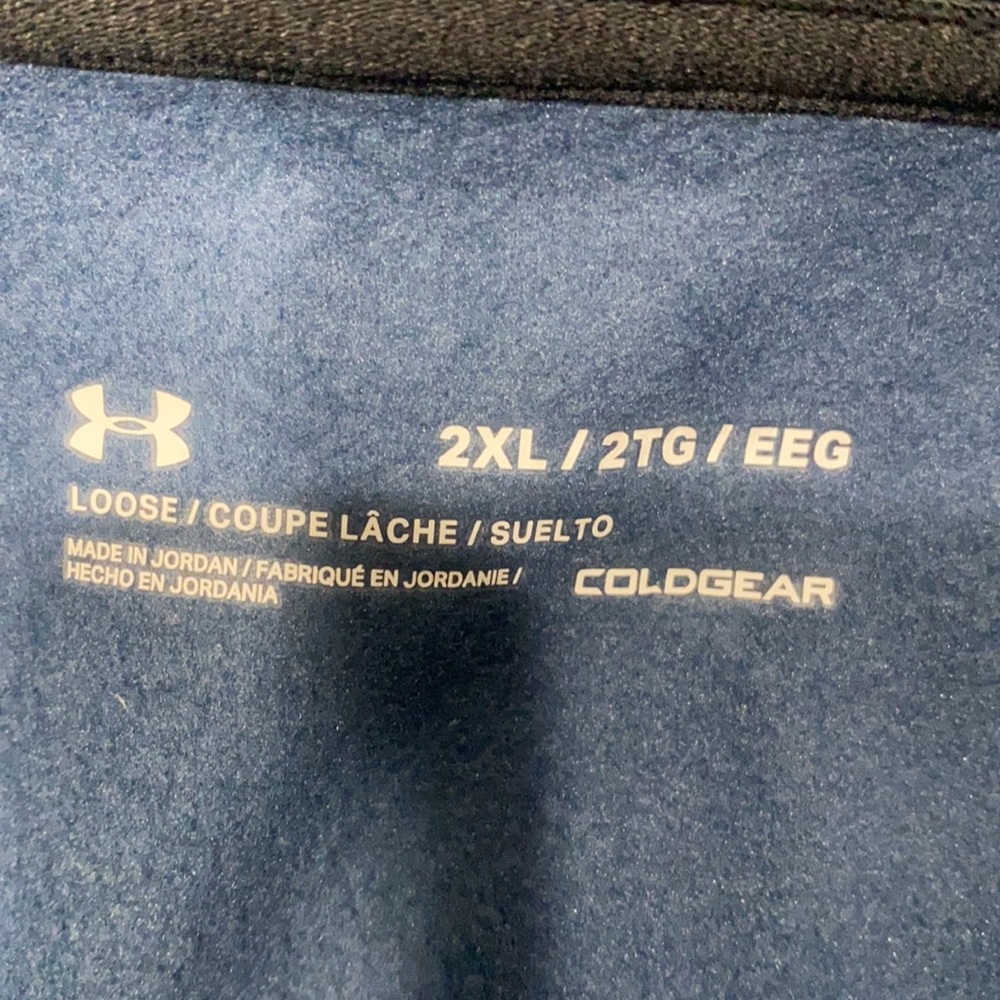 Under Armour Pullover 1/2 zip - Picture 3 of 5